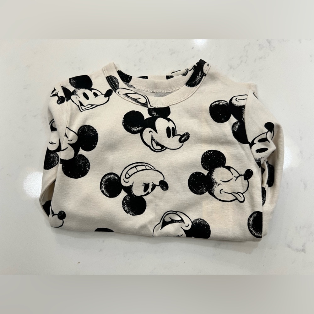 GAP Kids Mickey Mouse Pajama Set - White and Black - Picture 3 of 4